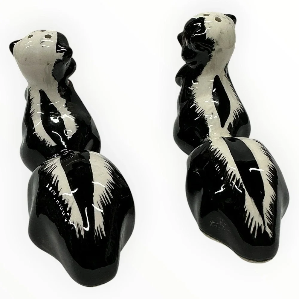 Vintage Relco Creation‎ Anthropomorphic Skunk Salt Pepper Shakers MCM Japan Tags
